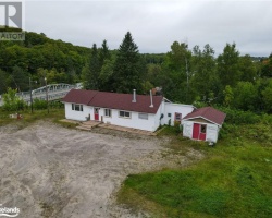 Property for Sale on 222 Ontario Street, Burk's Falls