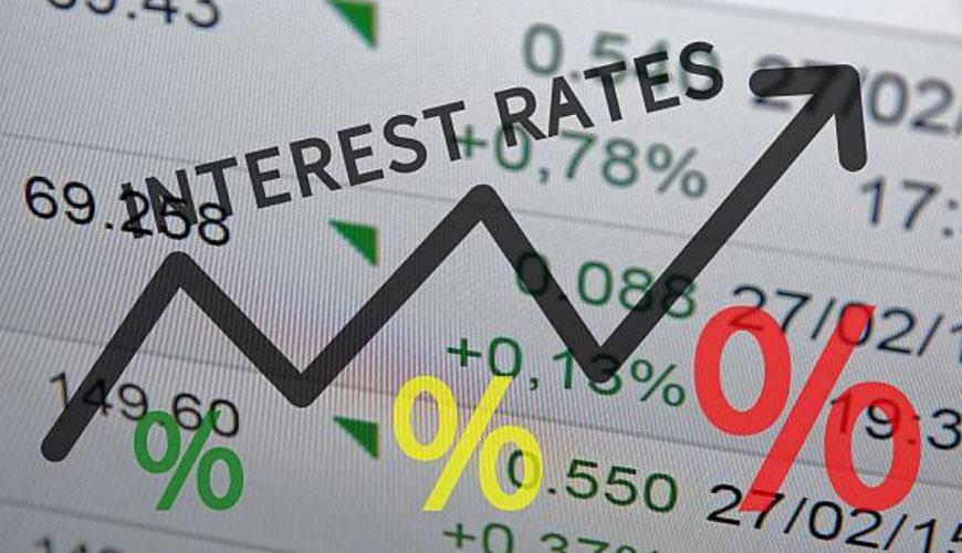 Bank of Canada holds rates steady at 1%