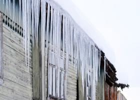 Ice Damming and prevention at your cottage