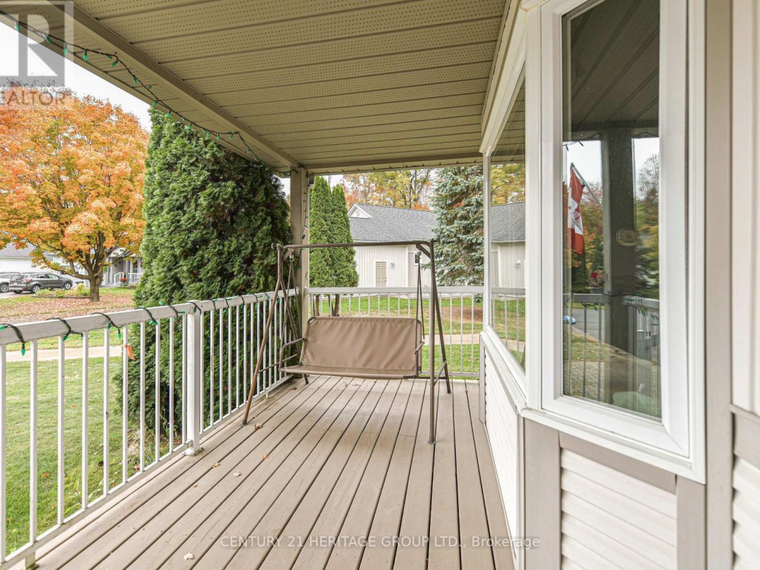 19 SPRINGWOOD CRESCENT, Gravenhurst (Wood (Gravenhurst))