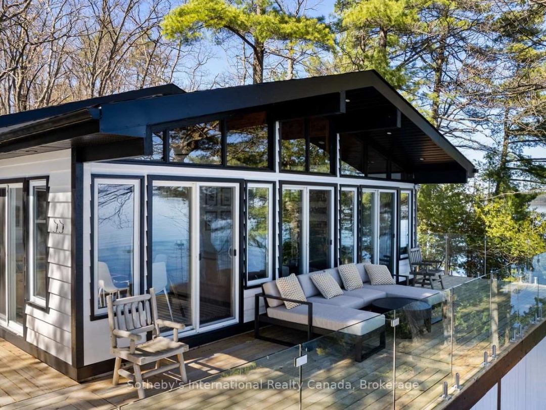 29 BEACHGROVE ISLAND 33LM, Lake Muskoka