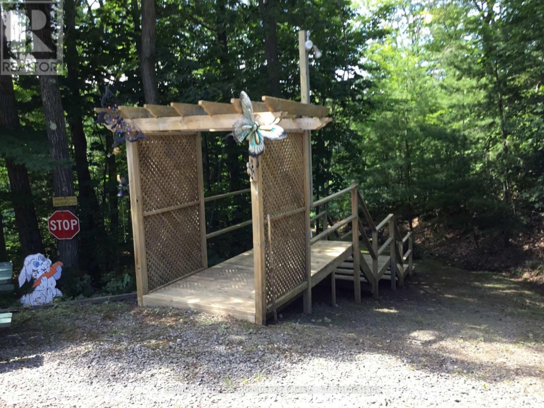 30 DOG LEG PATH, Blue Lake