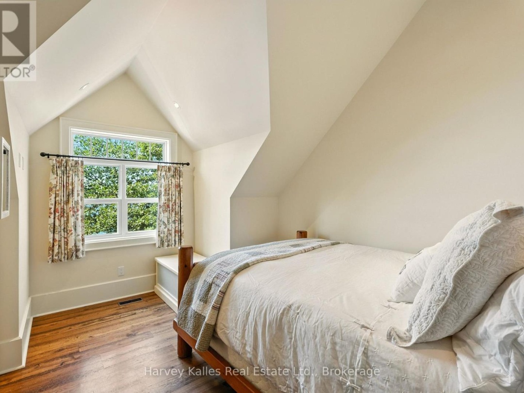 1190 PARKERS POINT ROAD, Lake Muskoka