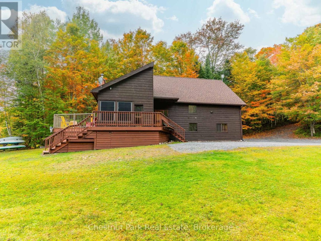1109 CANOPY LANE, Maple Lake