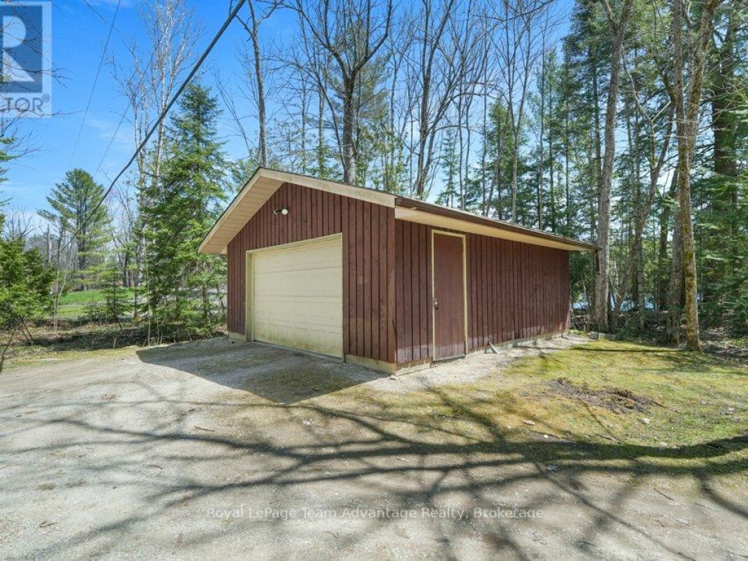 11 BIRCH LANE, Harris Lake