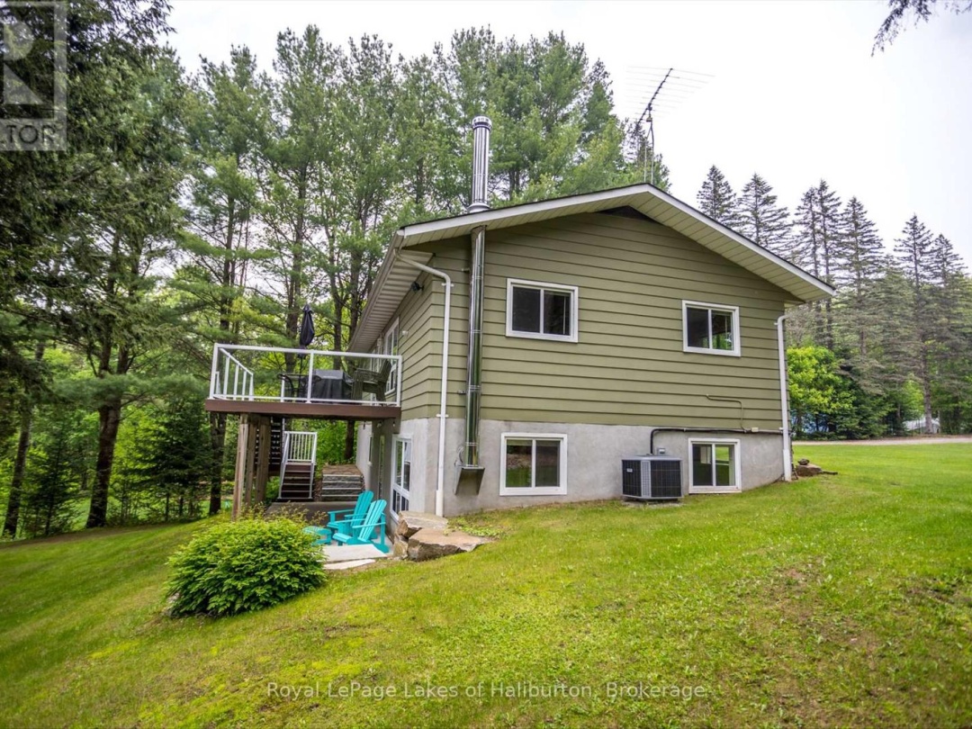 1093 LAMAR DRIVE, Maple Lake