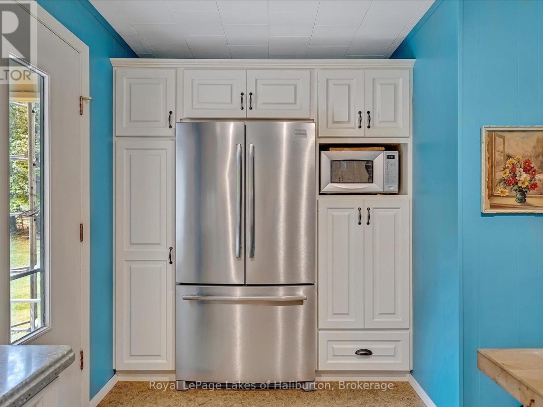 1093 LAMAR DRIVE, Maple Lake