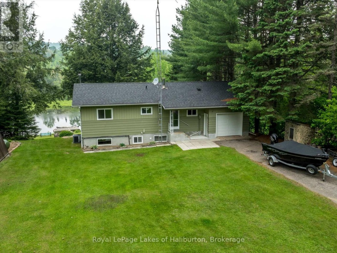 1093 LAMAR DRIVE, Maple Lake