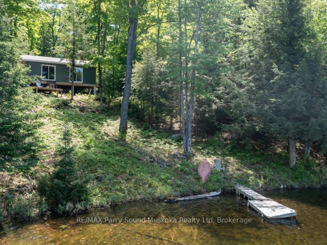 60 HAWKSVIEW LANE, Faris Lake