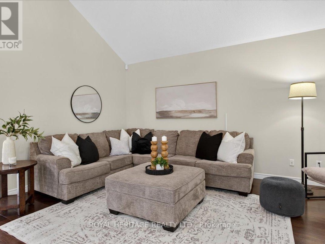 13 SOUTH HARBOUR DRIVE, Pigeon Lake