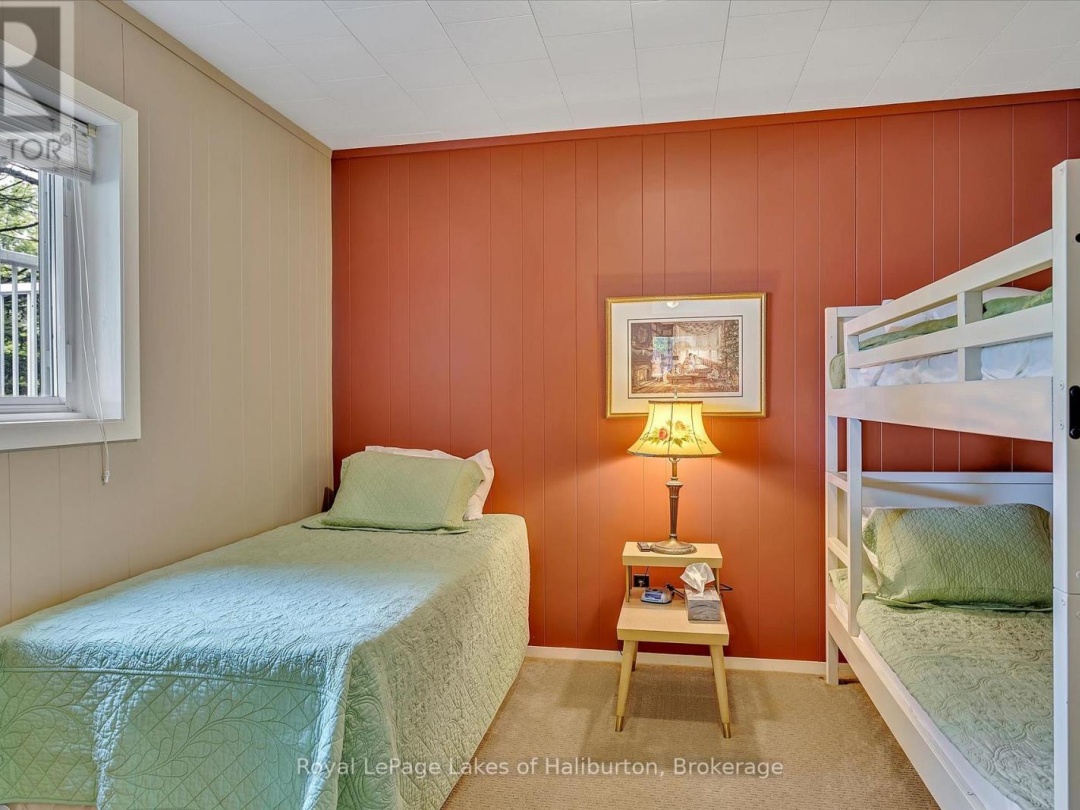 1093 LAMAR DRIVE, Maple Lake