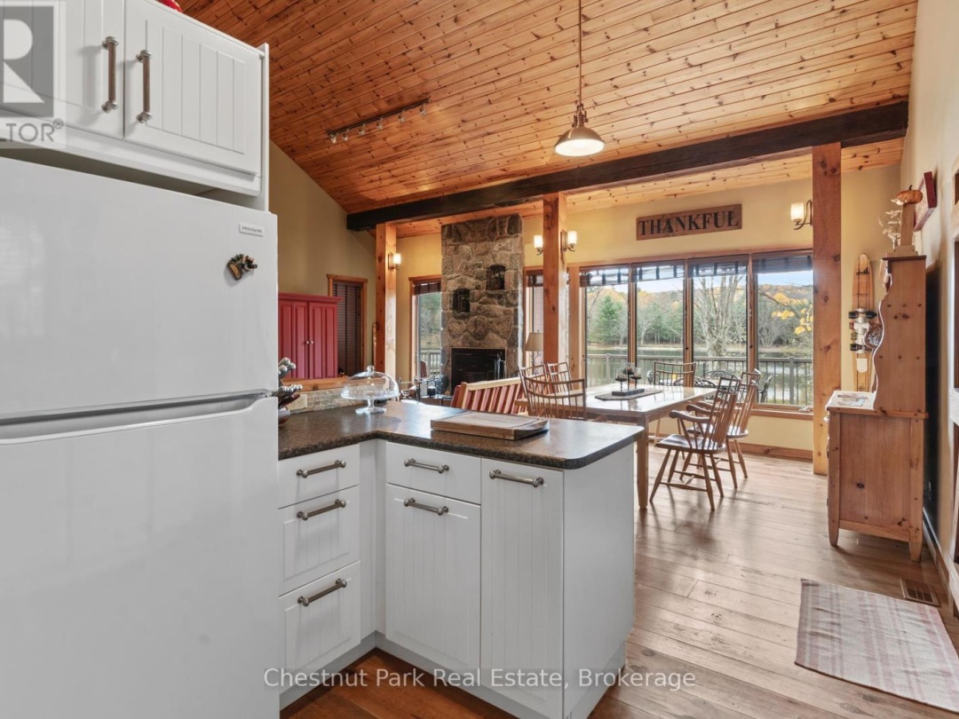 1109 CANOPY LANE, Maple Lake