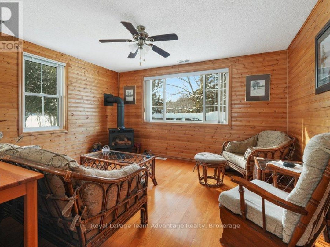27 BURNSIDE BRIDGE ROAD, Mill Lake