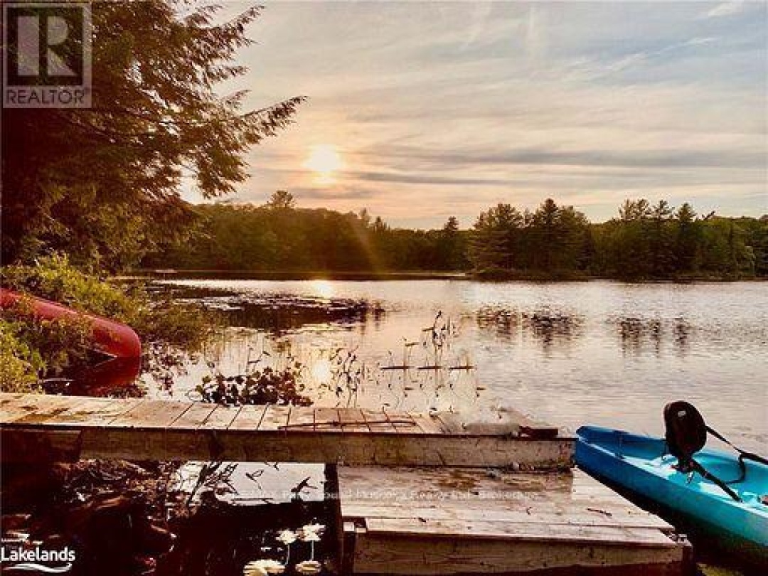 60 HAWKSVIEW LANE, Faris Lake