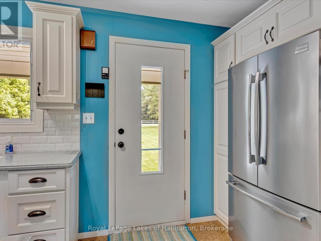 1093 LAMAR DRIVE, Maple Lake