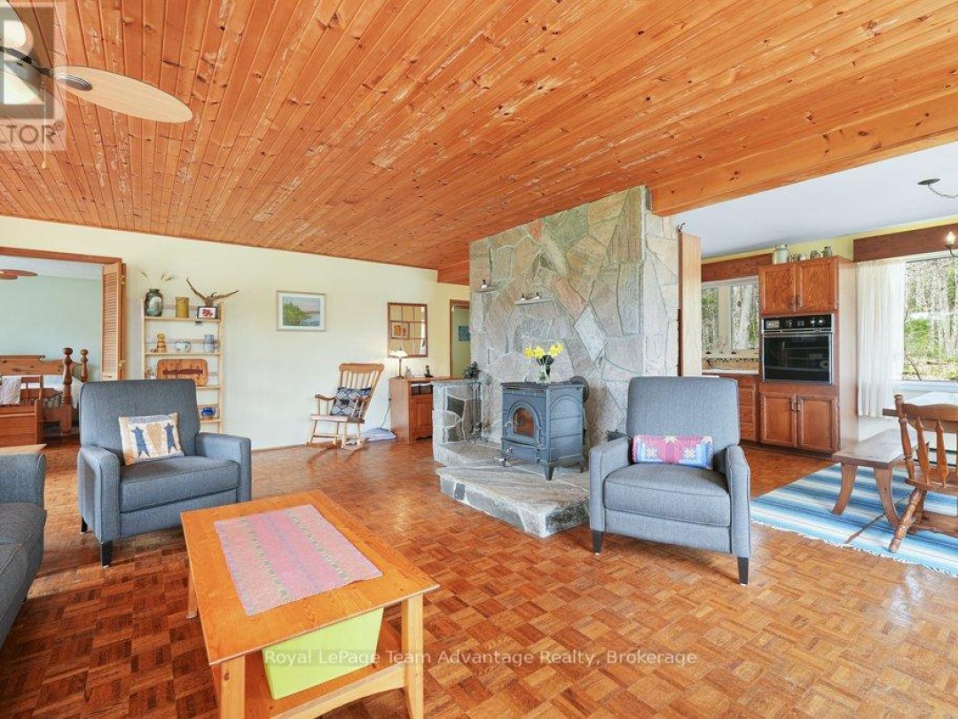 11 BIRCH LANE, Harris Lake