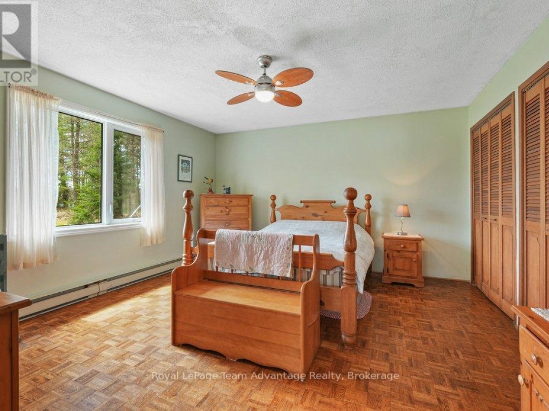 11 BIRCH LANE, Harris Lake