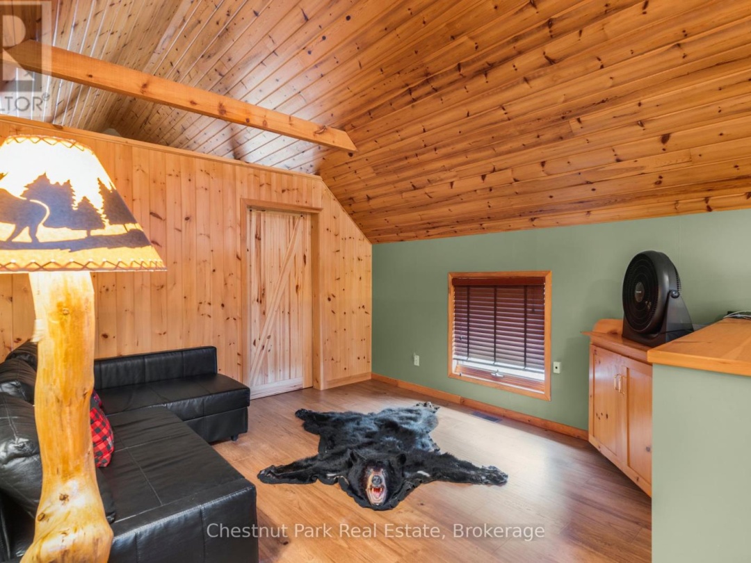 1109 CANOPY LANE, Maple Lake