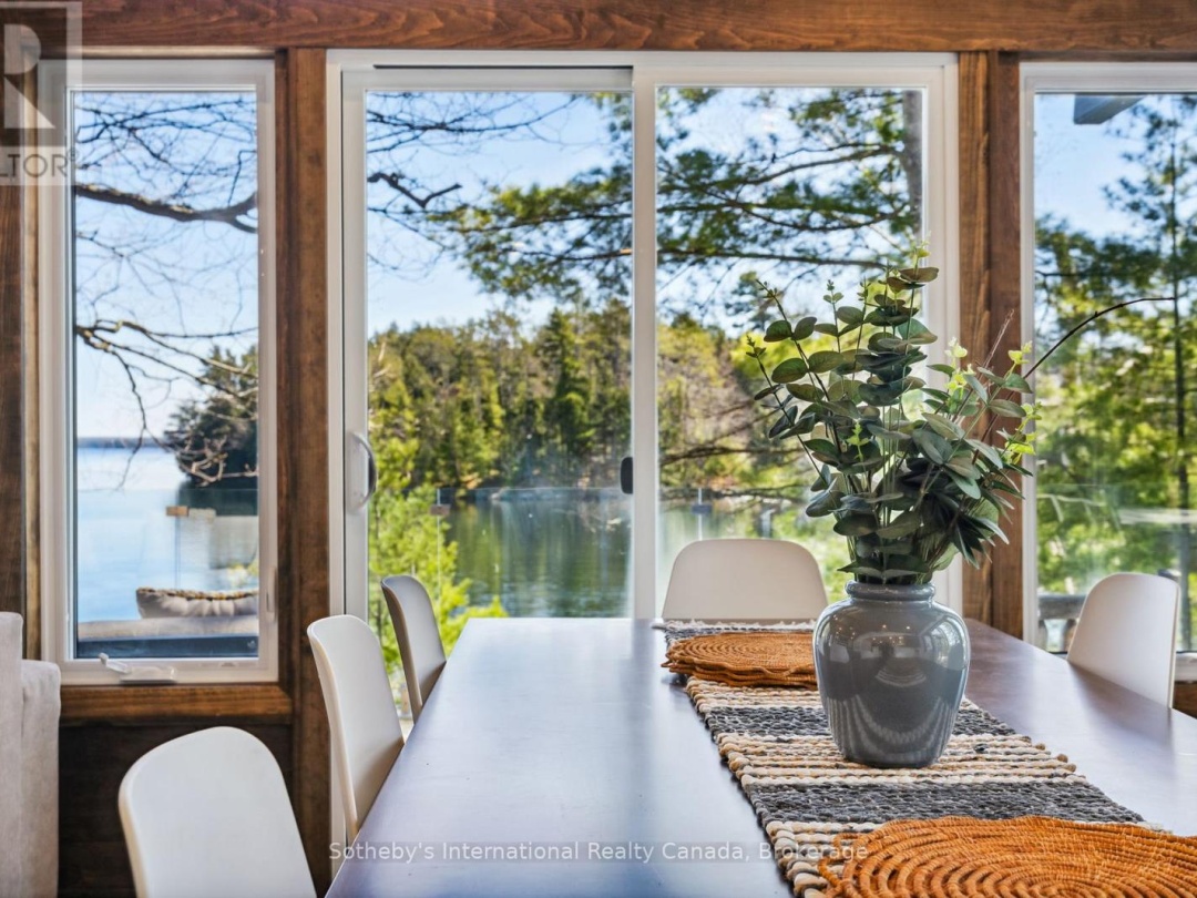 29 BEACHGROVE ISLAND 33LM, Lake Muskoka
