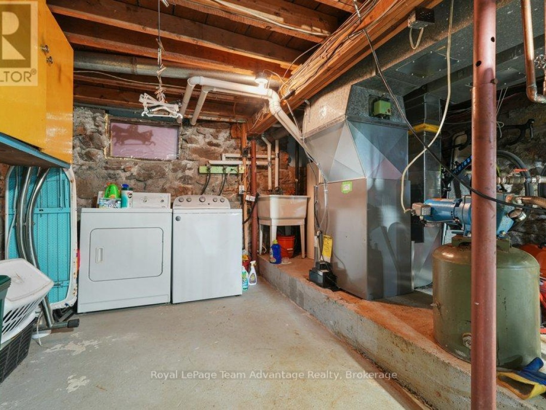 27 BURNSIDE BRIDGE ROAD, Mill Lake