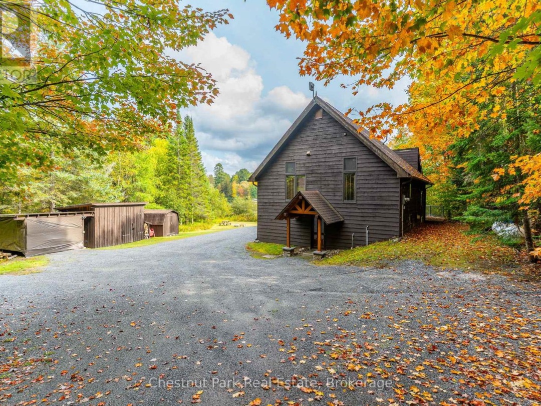 1109 CANOPY LANE, Maple Lake