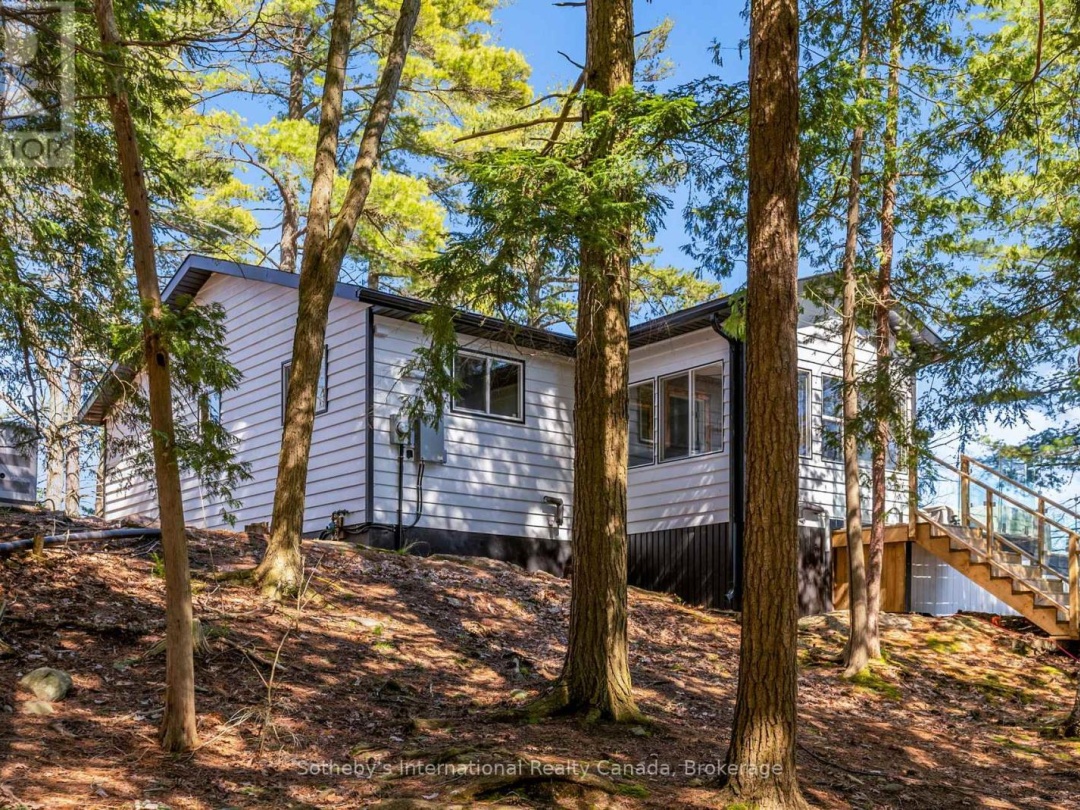 29 BEACHGROVE ISLAND 33LM, Lake Muskoka