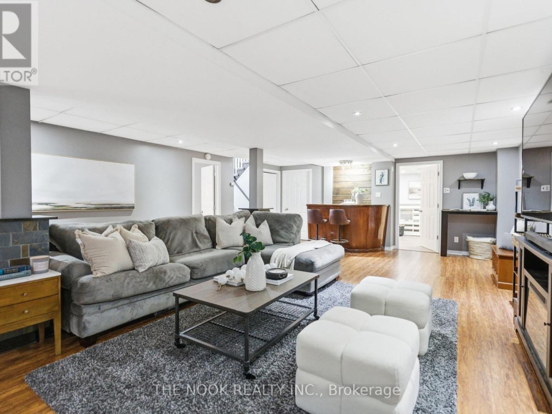 6 SPARROW COURT, Kawartha Lakes (Mariposa)