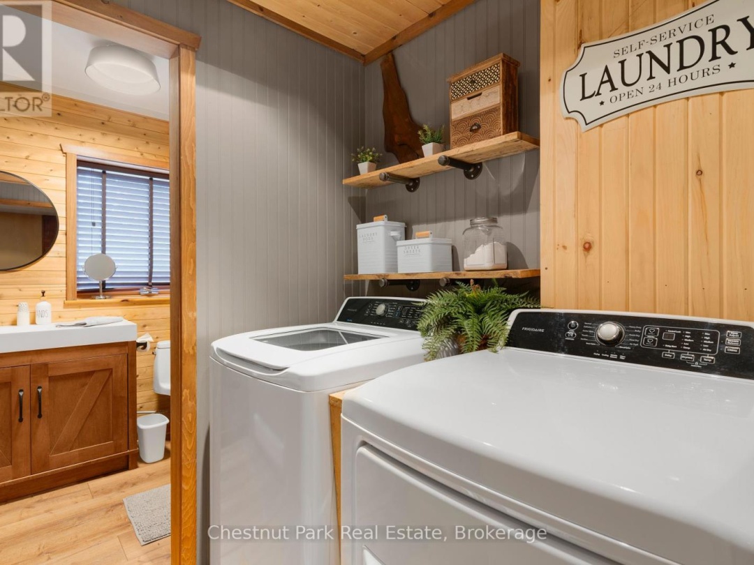 1109 CANOPY LANE, Maple Lake