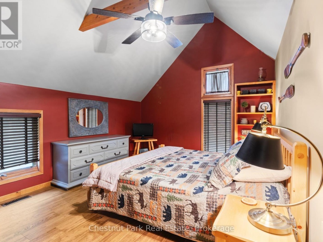 1109 CANOPY LANE, Maple Lake