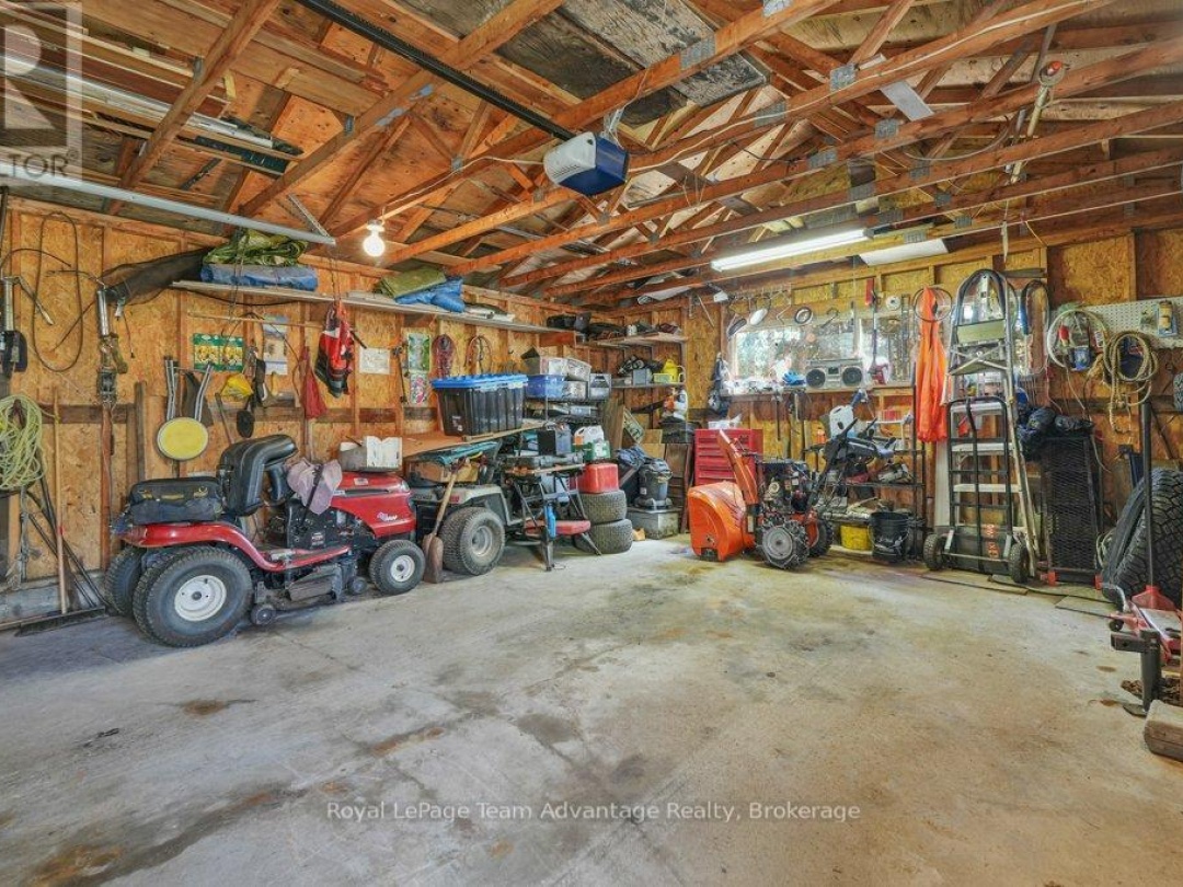 11 BIRCH LANE, Harris Lake