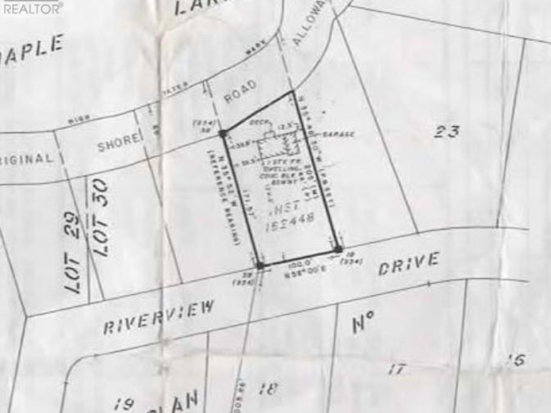 1093 LAMAR DRIVE, Maple Lake