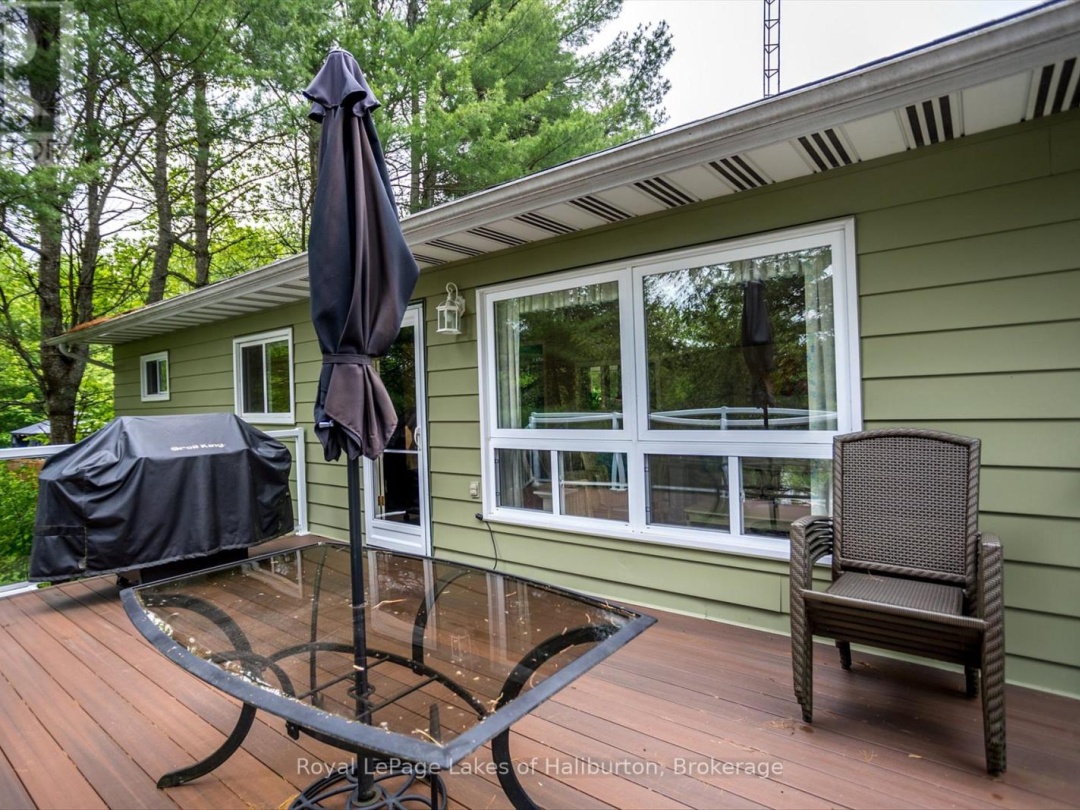 1093 LAMAR DRIVE, Maple Lake