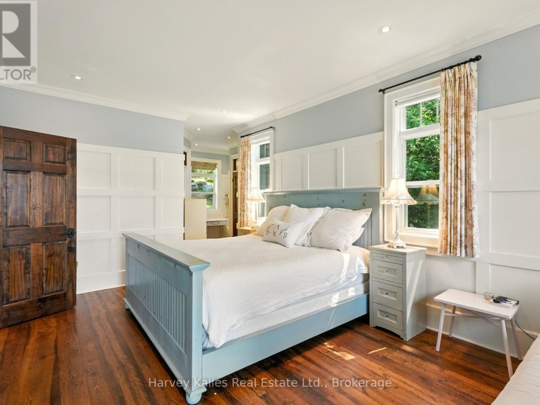 1190 PARKERS POINT ROAD, Lake Muskoka