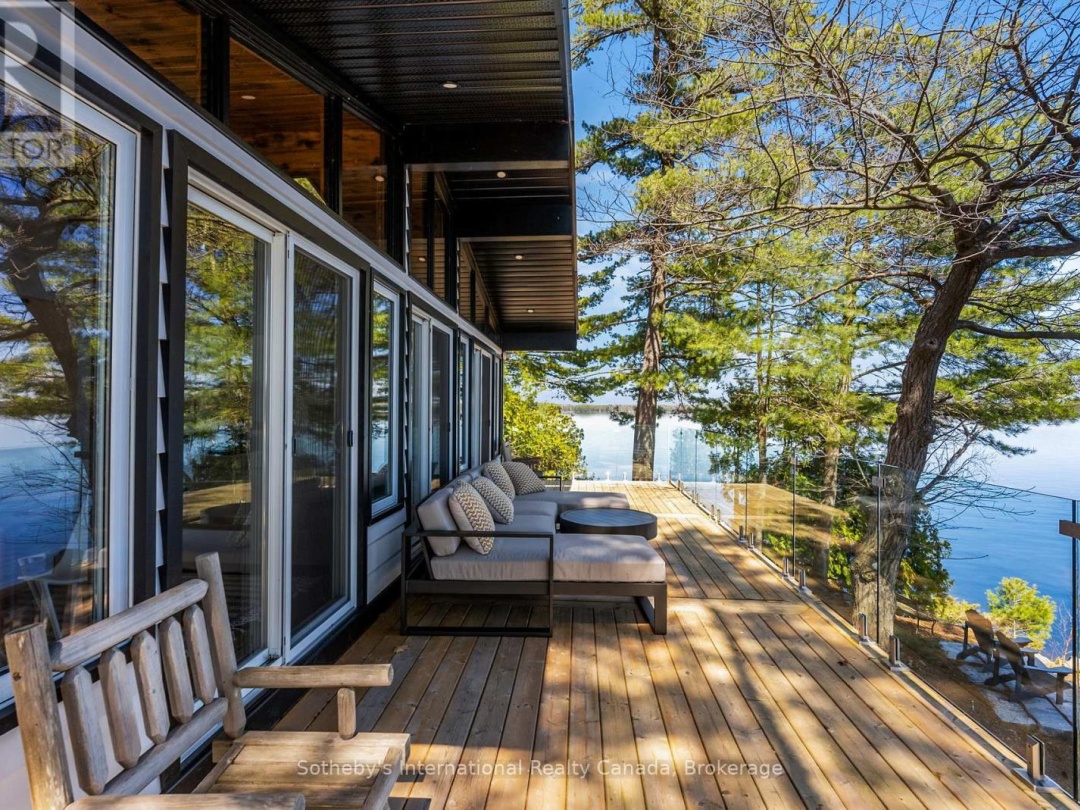 29 BEACHGROVE ISLAND 33LM, Lake Muskoka
