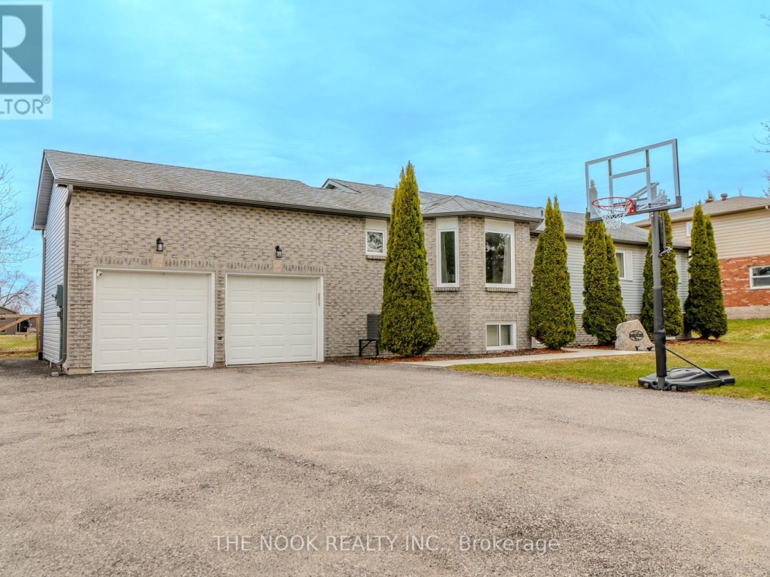 6 SPARROW COURT, Kawartha Lakes (Mariposa)