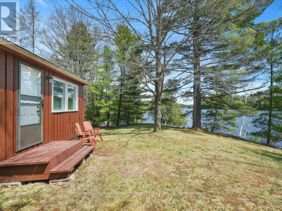 11 BIRCH LANE, Harris Lake