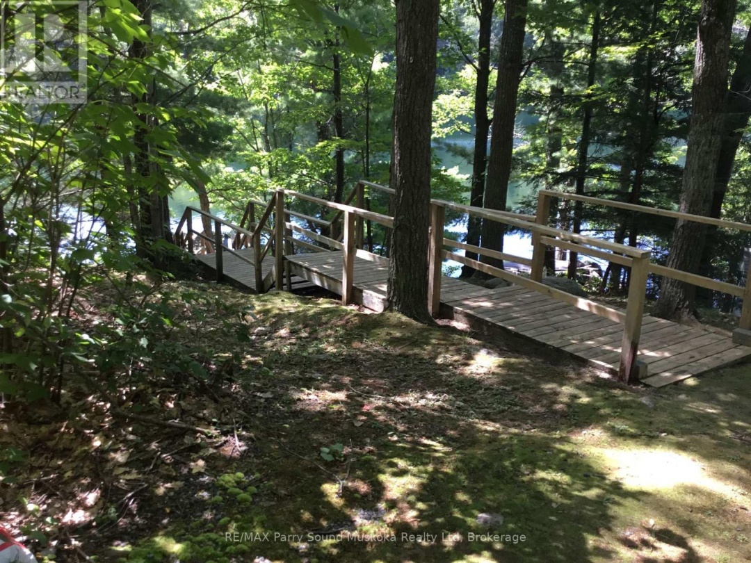 30 DOG LEG PATH, Blue Lake