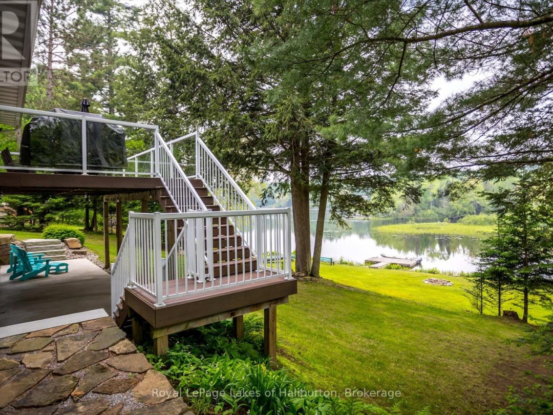 1093 LAMAR DRIVE, Maple Lake