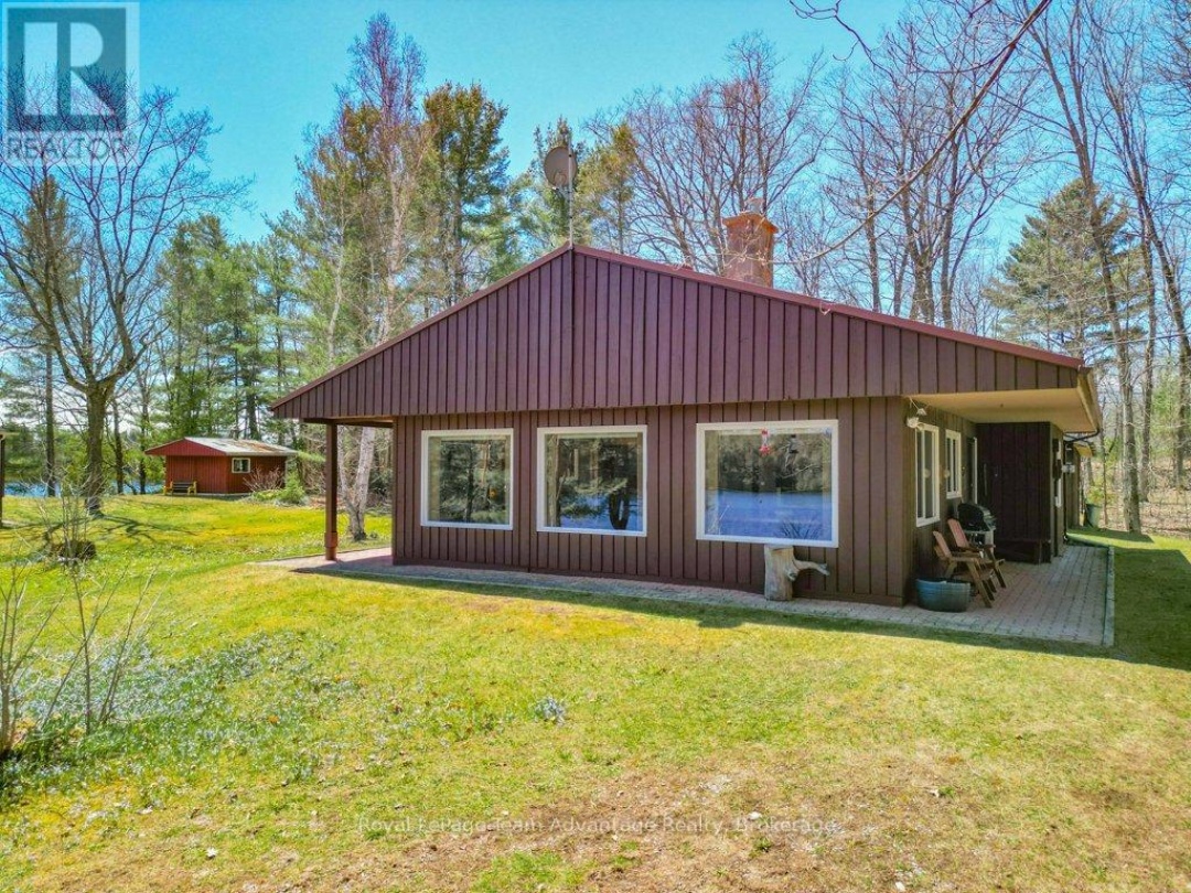 11 BIRCH LANE, Harris Lake