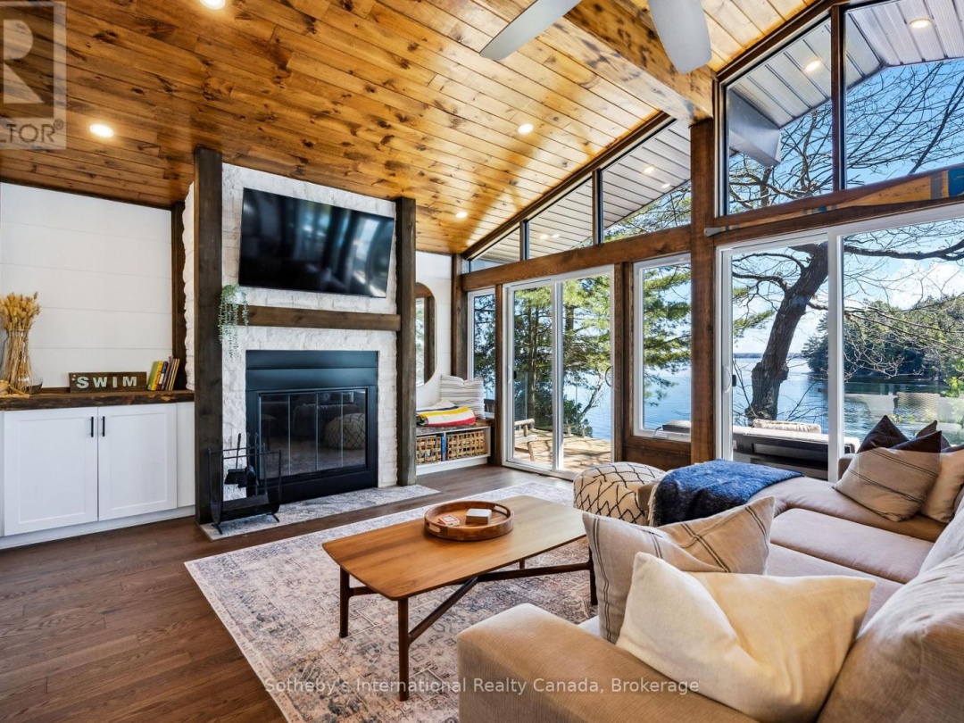 29 BEACHGROVE ISLAND 33LM, Lake Muskoka