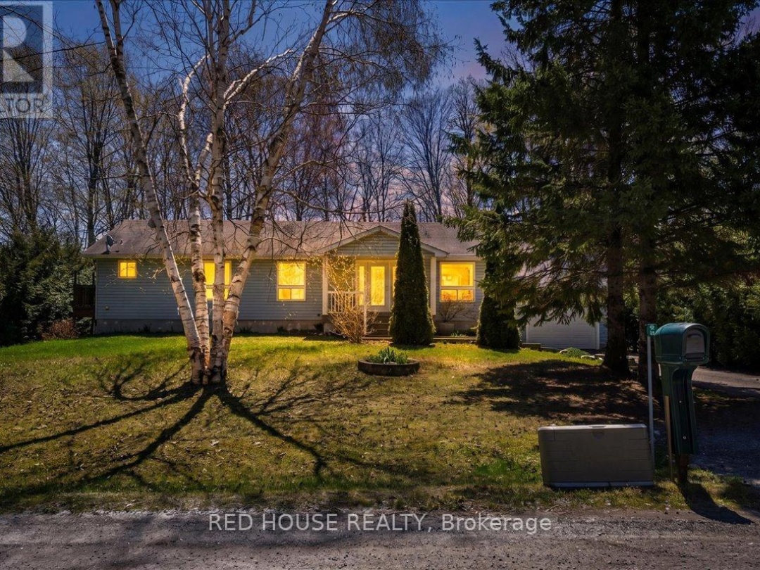 32 MCLEISH DRIVE, Young Lake