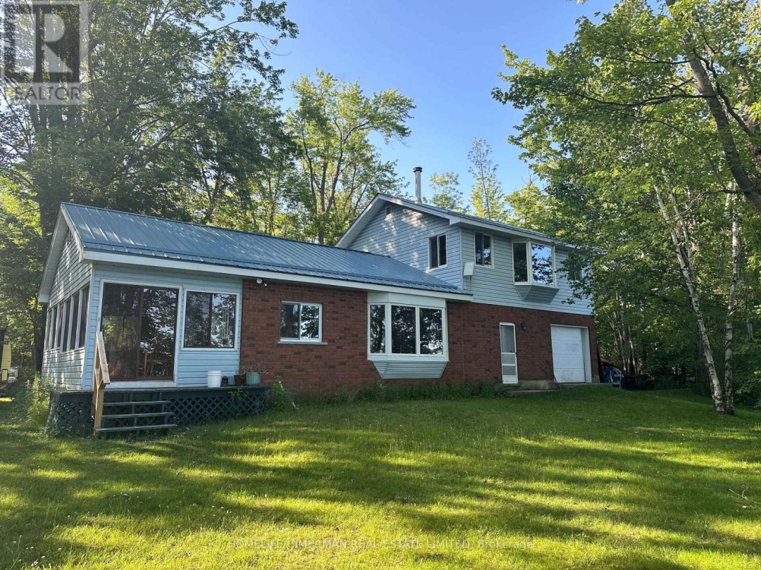 98 MCLEISH DRIVE, Young Lake