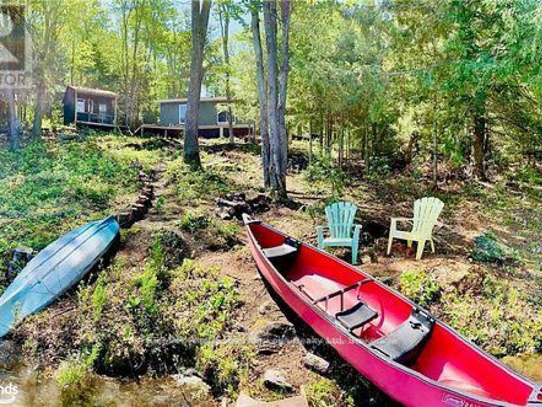 60 HAWKSVIEW LANE, Faris Lake