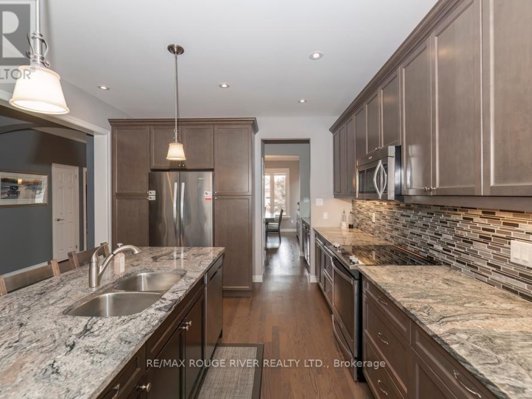 27 SOUTH HARBOUR DRIVE, Kawartha Lakes (Bobcaygeon)