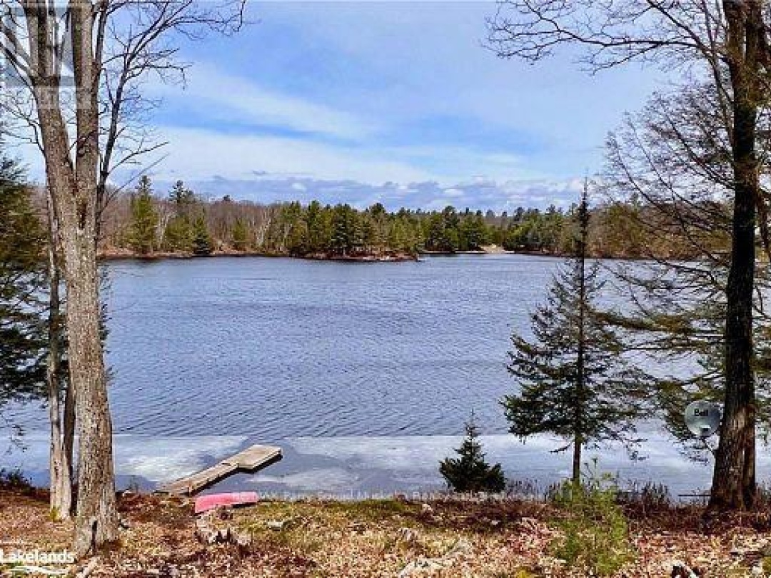 60 HAWKSVIEW LANE, Faris Lake
