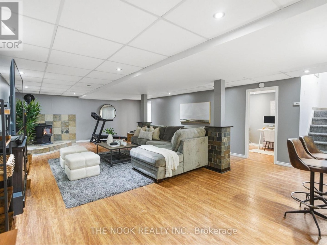 6 SPARROW COURT, Kawartha Lakes (Mariposa)