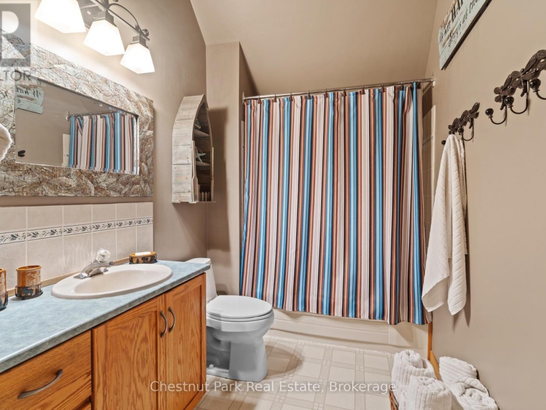 1109 CANOPY LANE, Maple Lake