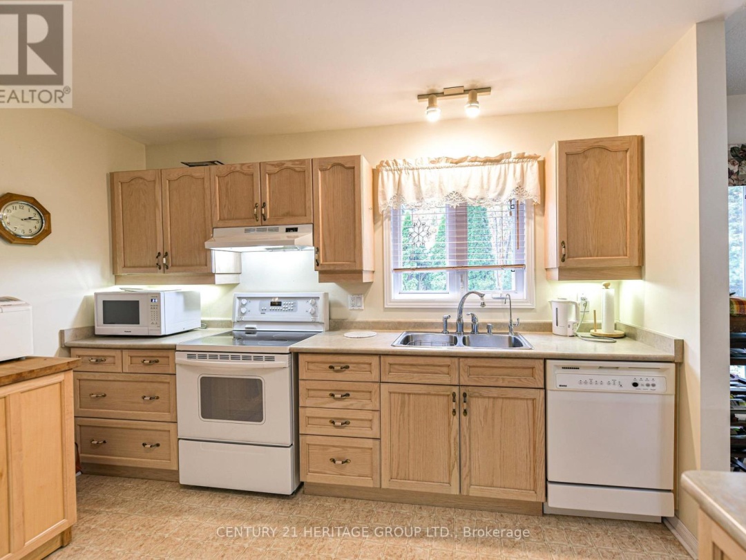 19 SPRINGWOOD CRESCENT,