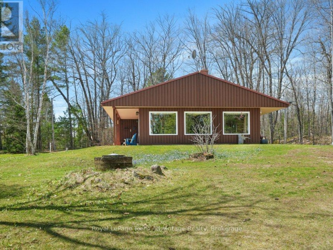11 BIRCH LANE, Harris Lake