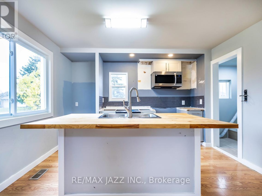 355 LAKELAND CRESCENT,